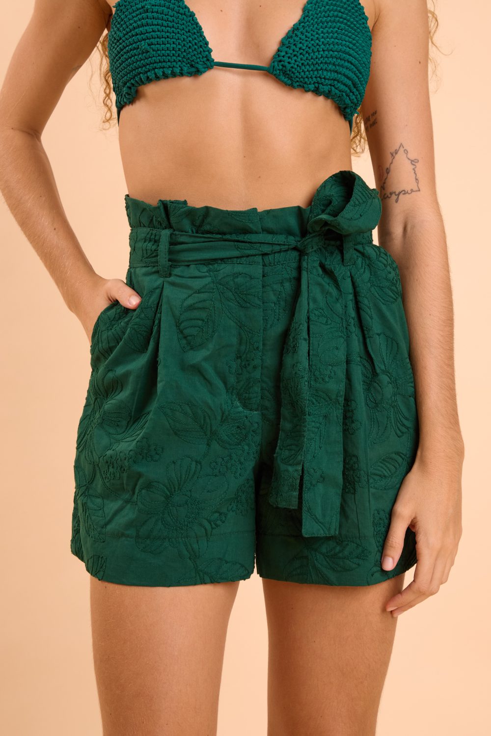 SHORT CAMI BORDADO - VERDE SELVAGEM